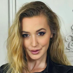 Victoria Benz